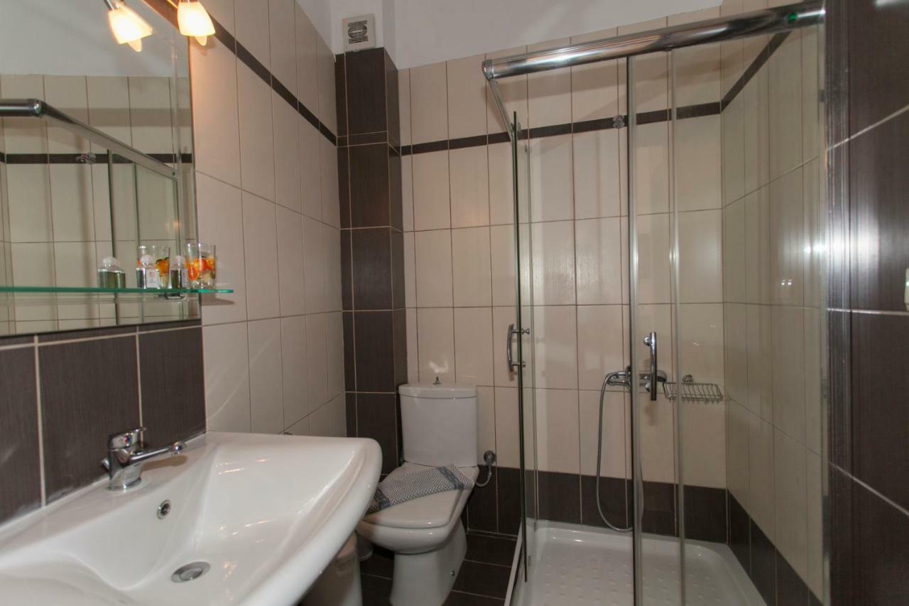 Siarbas Hotel Paralia Vrachou Ngoại thất bức ảnh